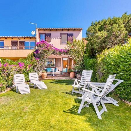 Villetta A Schiera Caprifogli Байя Сардиния Экстерьер фото